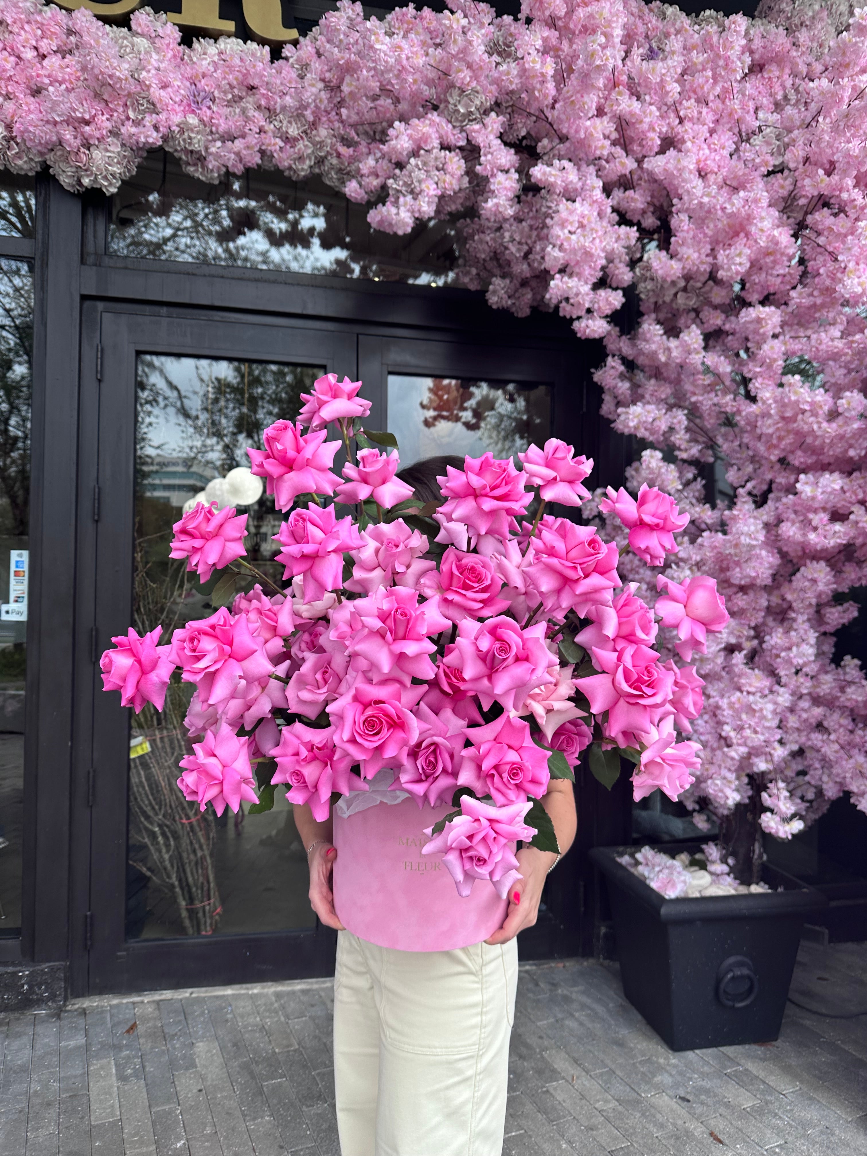 Pink Impression - Premium 50 long stem roses
