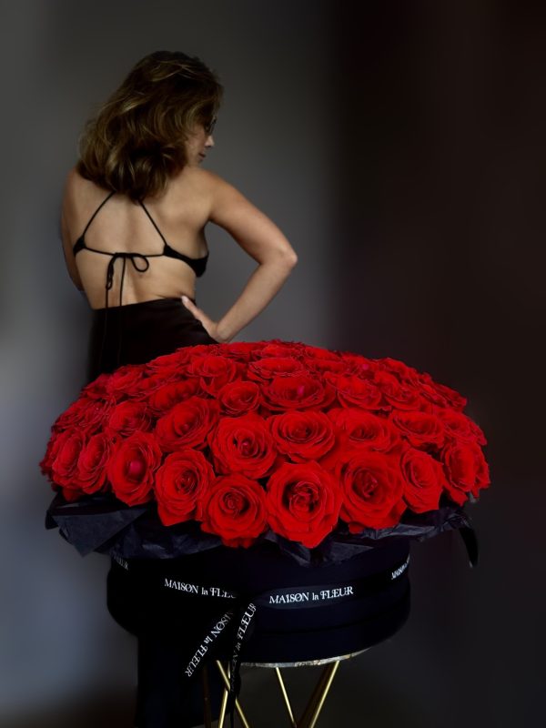 Game Changer - 100 beautiful premium red roses - Maison la Fleur