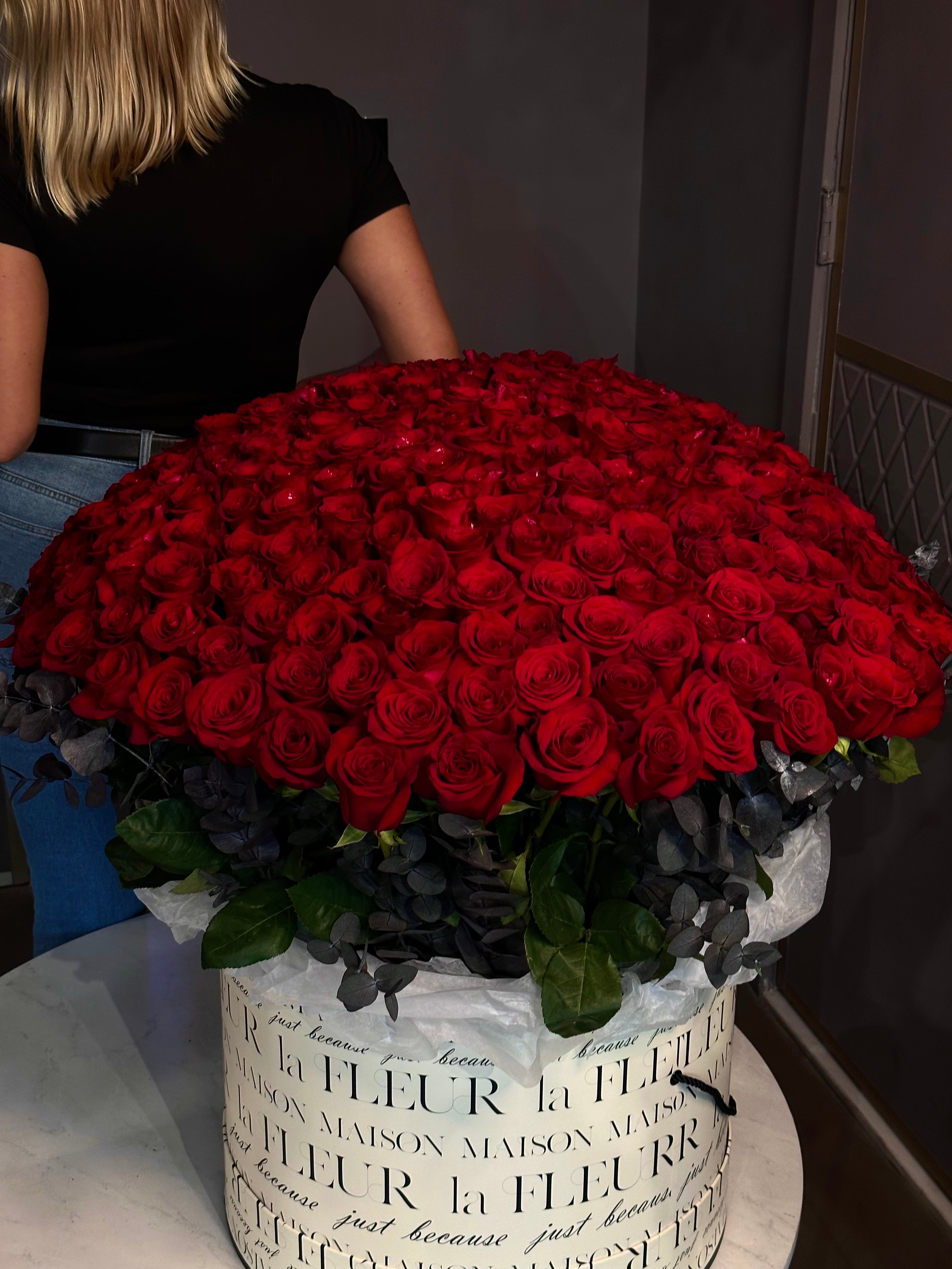 Indecent Proposal - extra large box of 250 premium long stem red roses