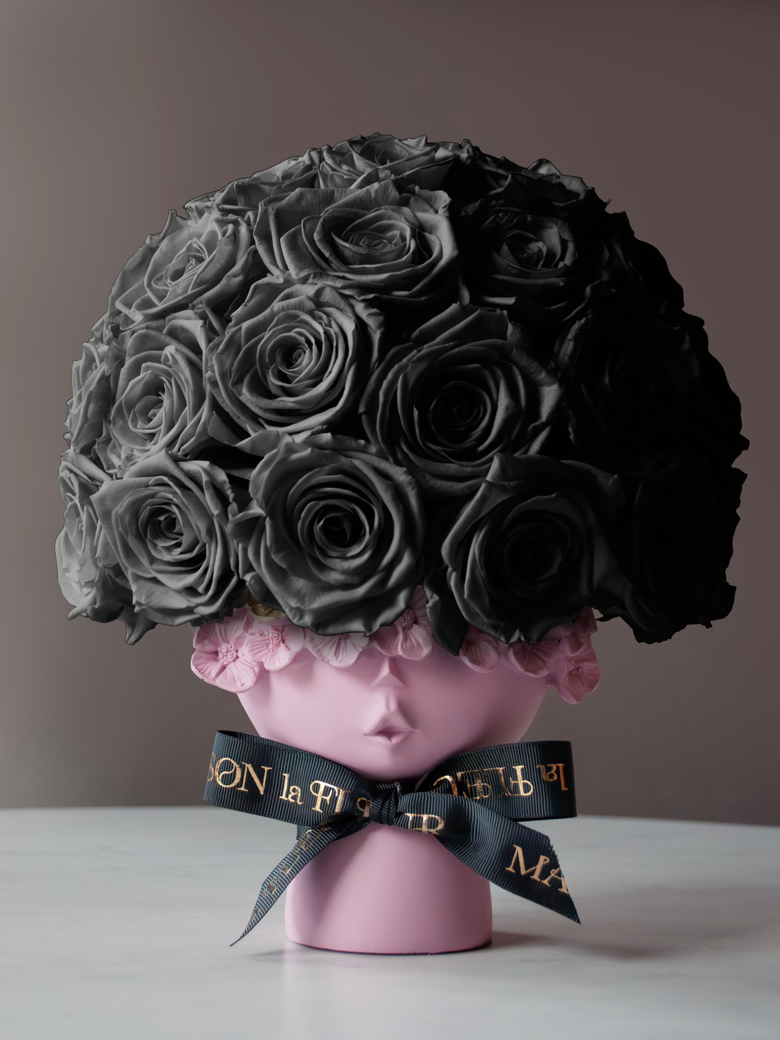 Lady in Bloom - Beautiful Premium Preserved Roses