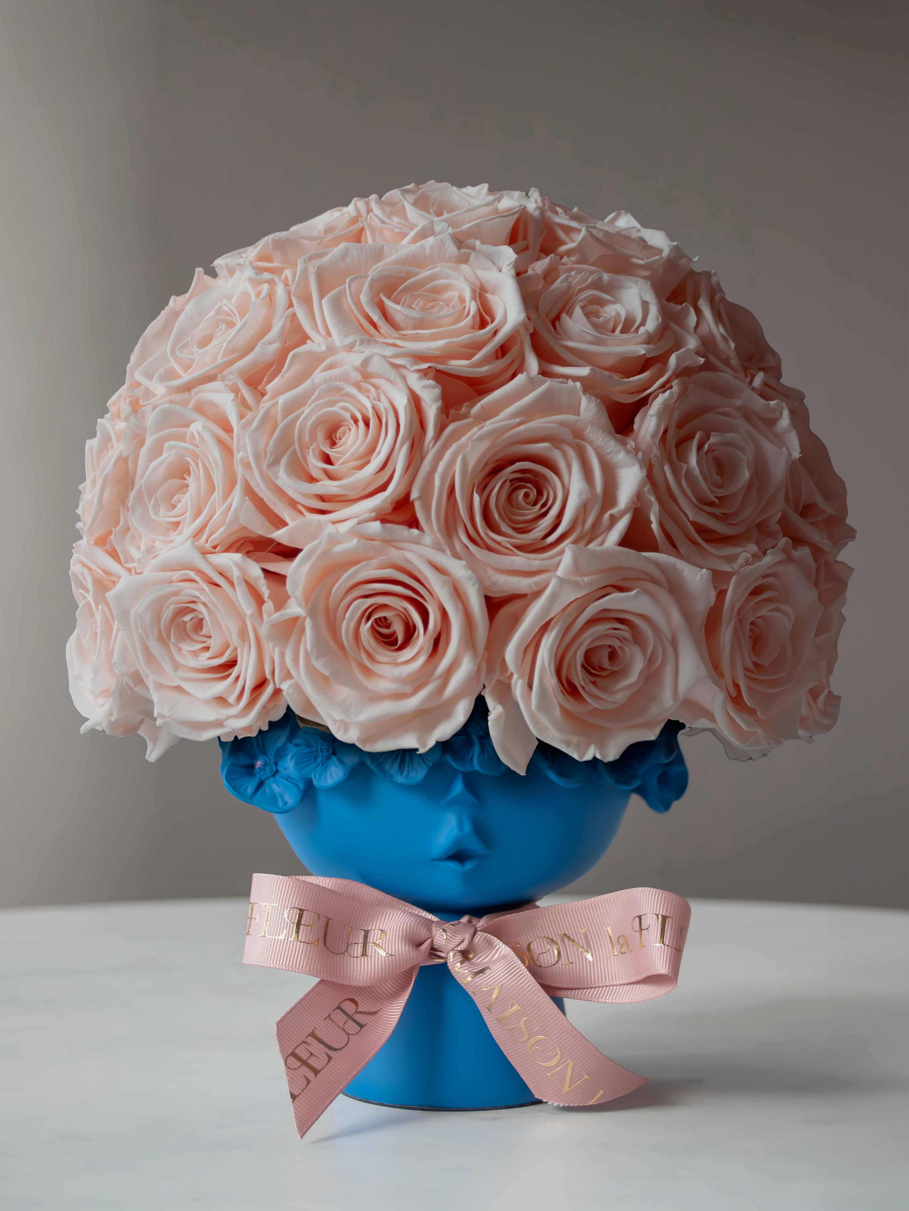 Lady in Bloom - Beautiful Premium Preserved Roses