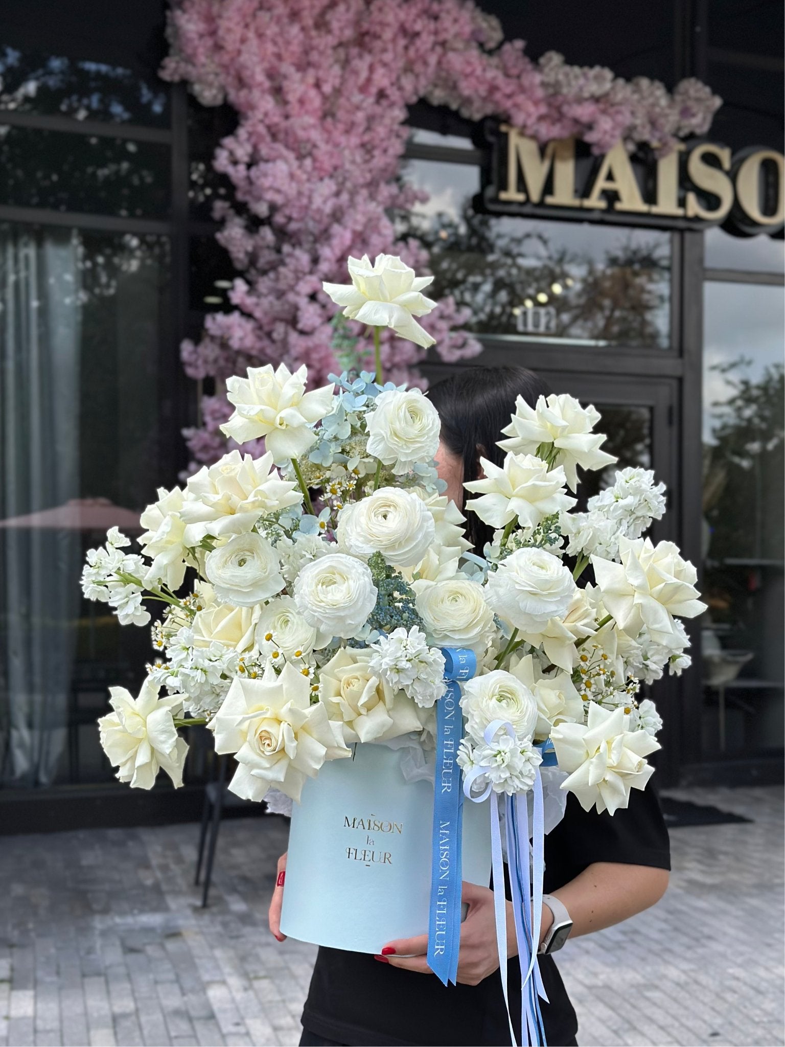 Absolutely yes - peonies, Dutch hydrangea , long stem roses, chamomile, and stock flower - Maison la Fleur