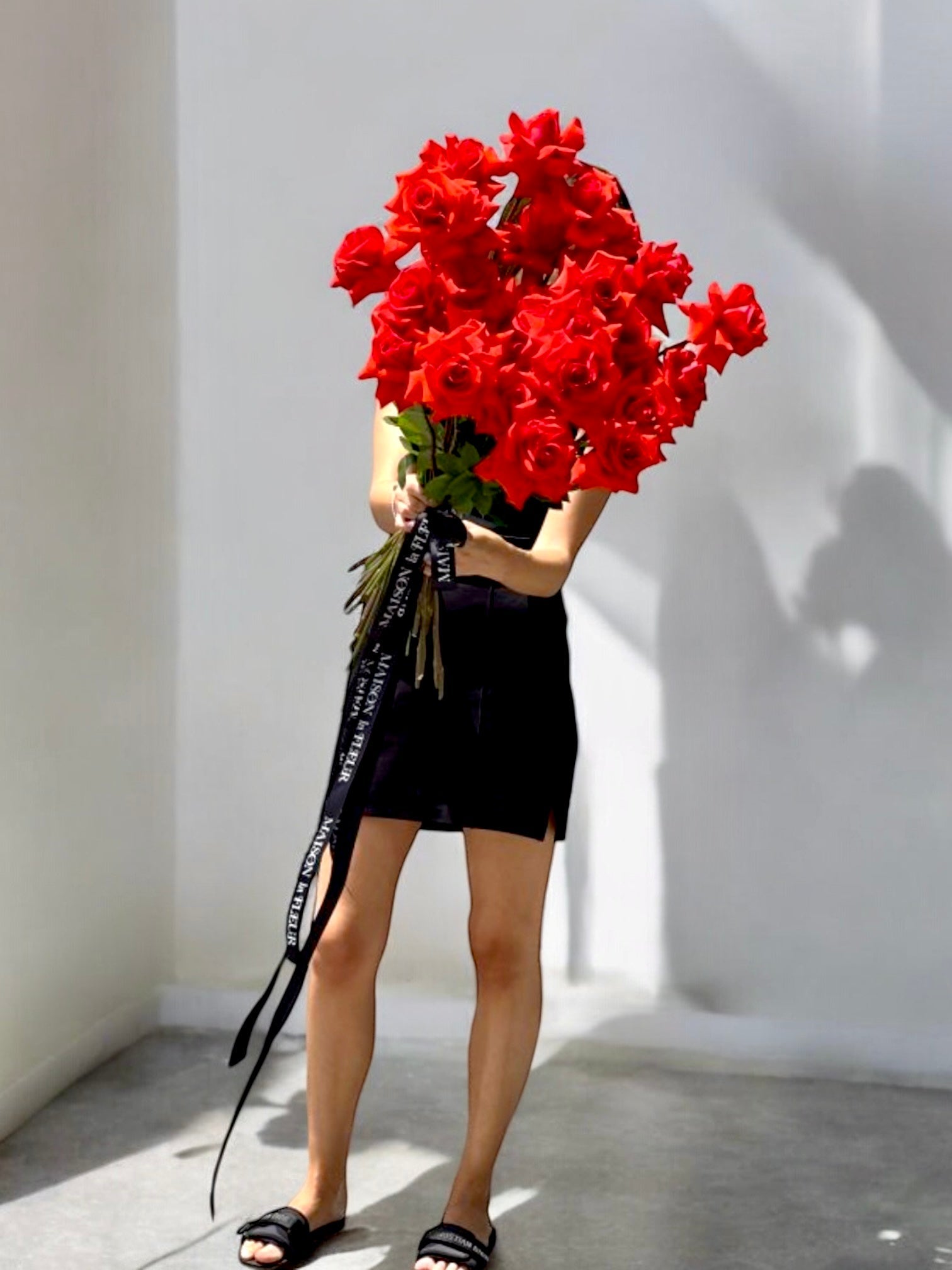 All for Love - 35 premium long stem beautiful red roses , hot! - Maison la Fleur