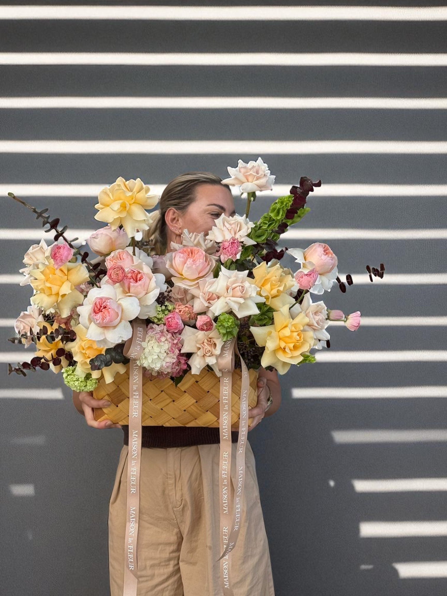 Dreams of Spring - Flower arrangement in Bottega style basket - Maison la Fleur