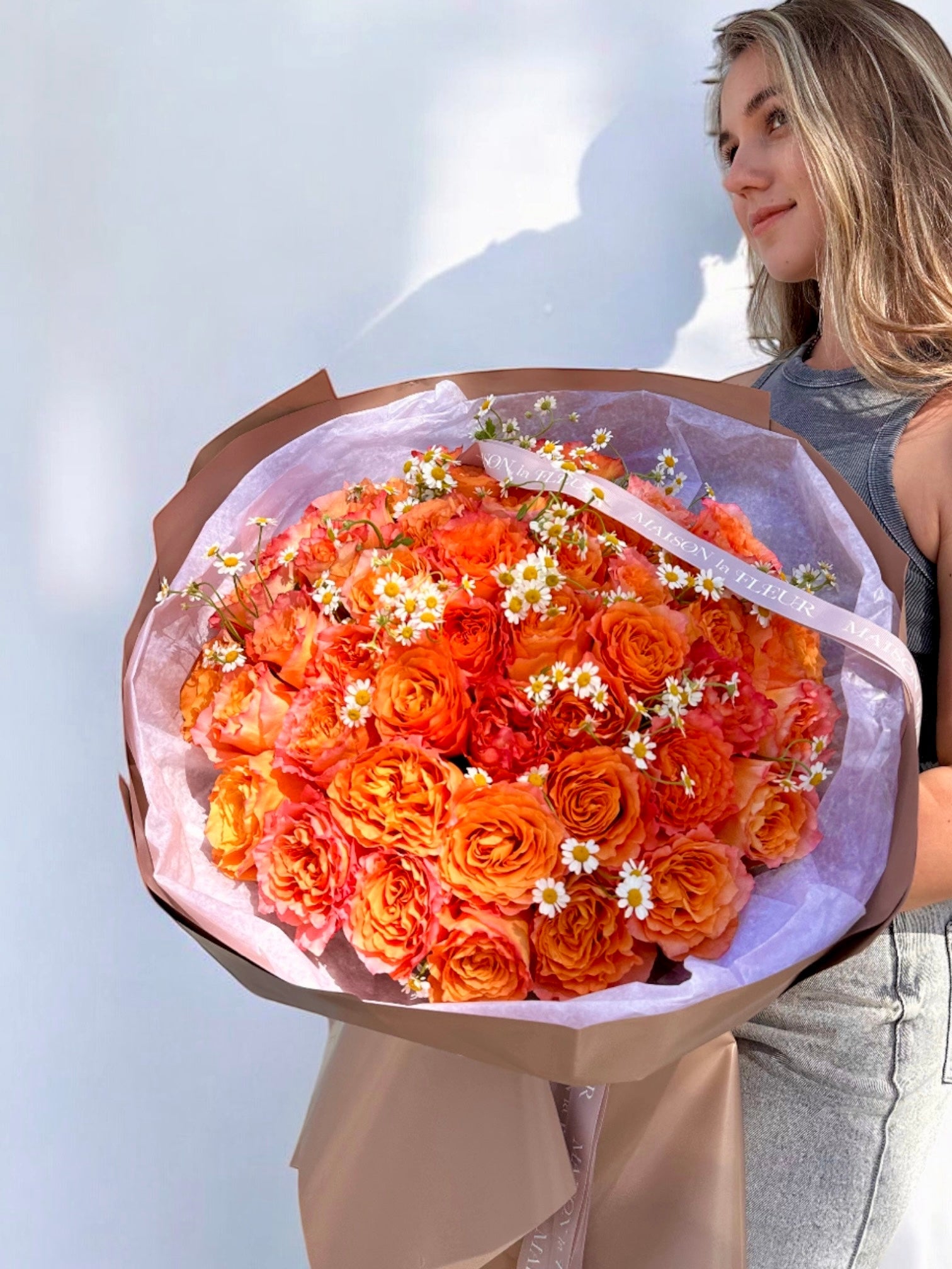 Flame Of Love - 50 premium garden coral roses - Maison la Fleur