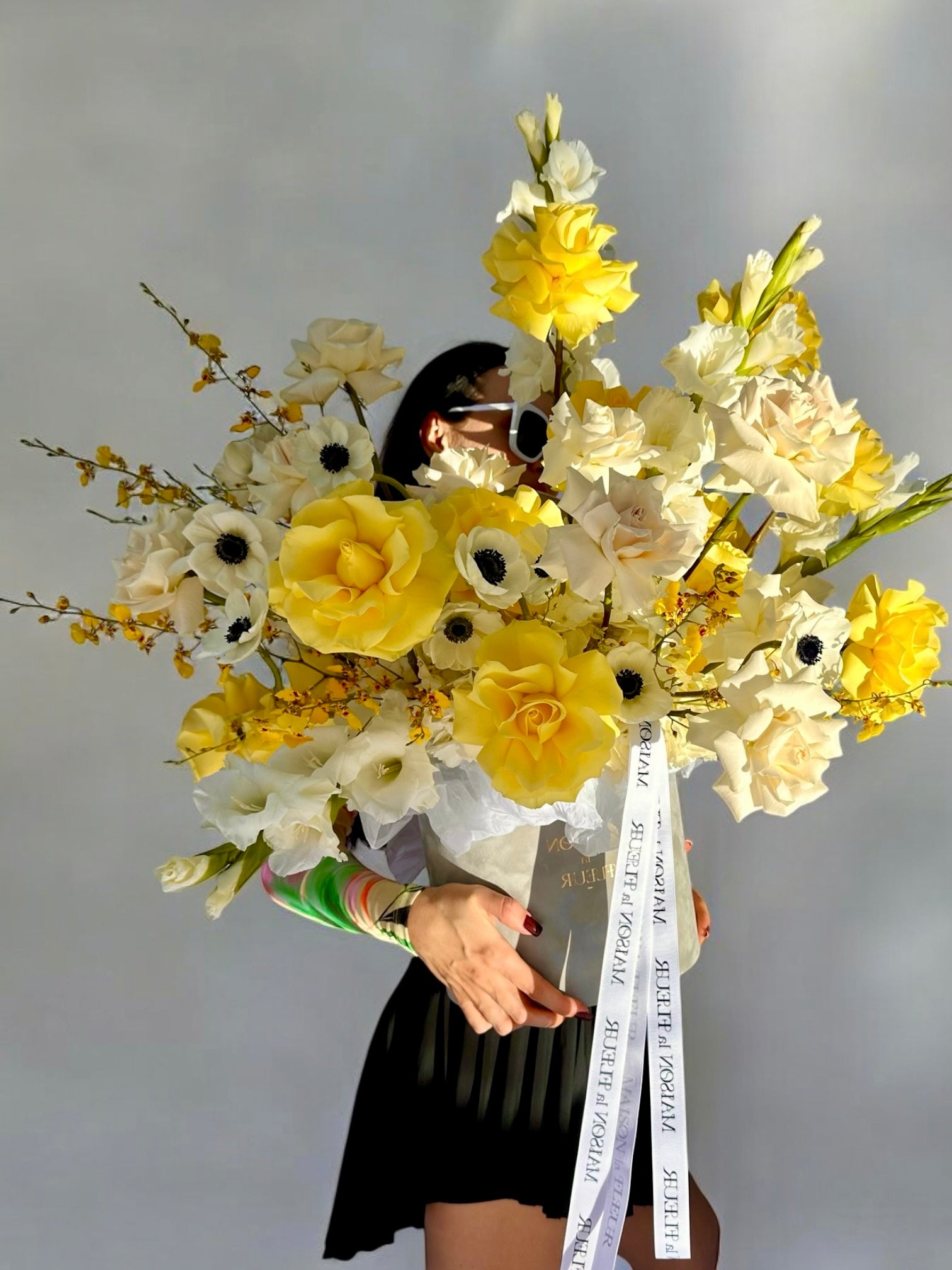 French Citron - Beautiful arrangement of long stem roses, garden roses, gerbera, hydrangea and tulips - Maison la Fleur