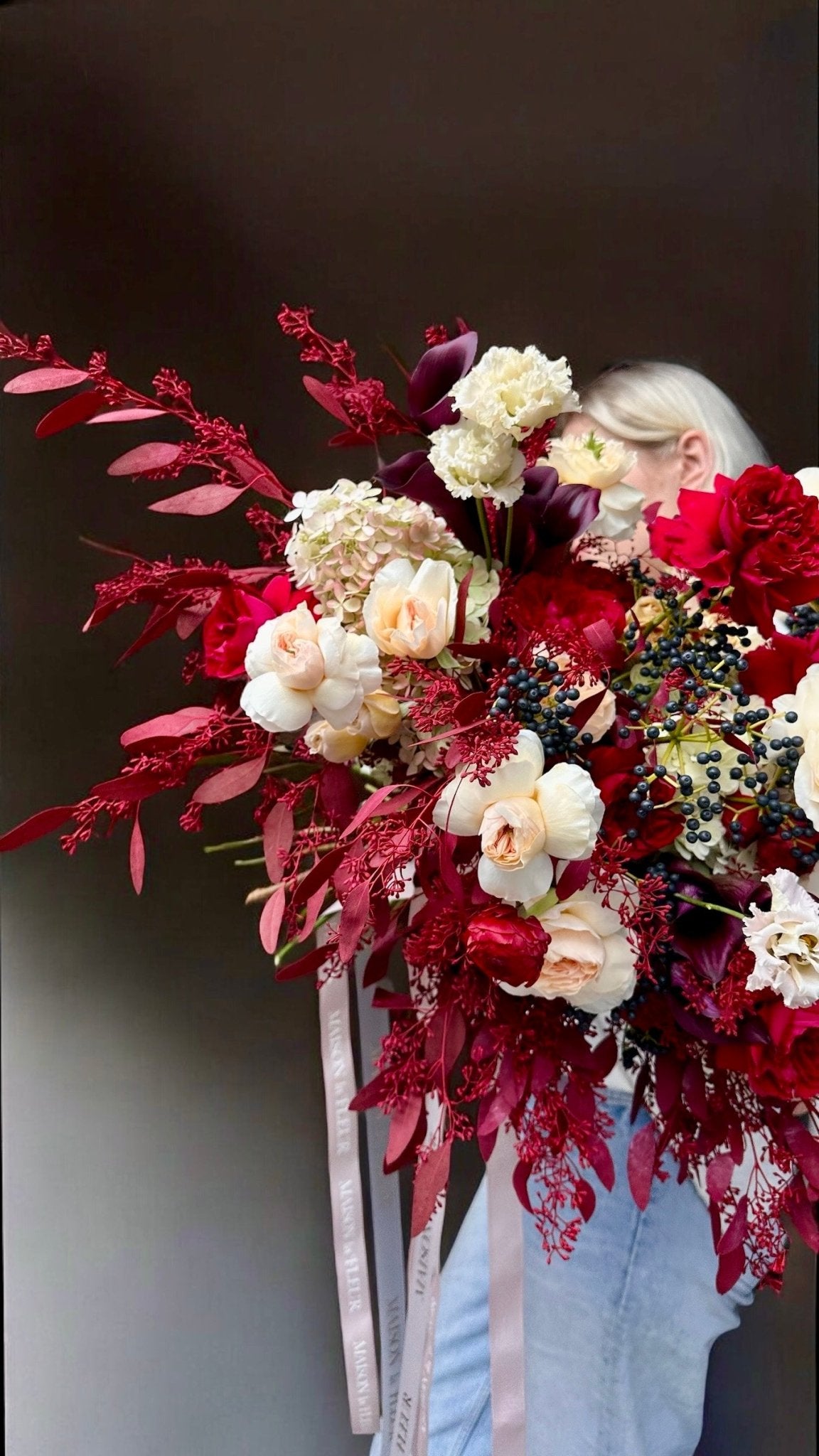 Indian Summer - Bouquet with garden roses, viburnum, premium long stem roses. - Maison la Fleur