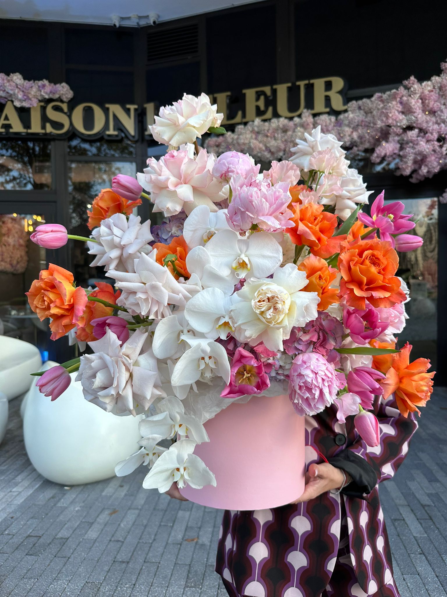 Inner Peach - Premium long stem roses, peonies, Orchidea Phalaenopsis, tulips, hydrangea - Maison la Fleur