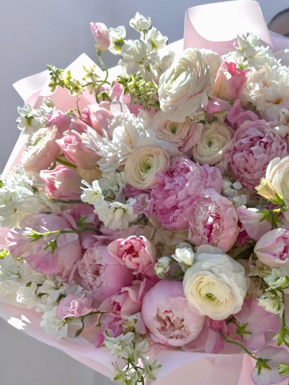 Love letter - Peonies, ranunculus, hydrangea, stock, Dutch tulips - Maison la Fleur