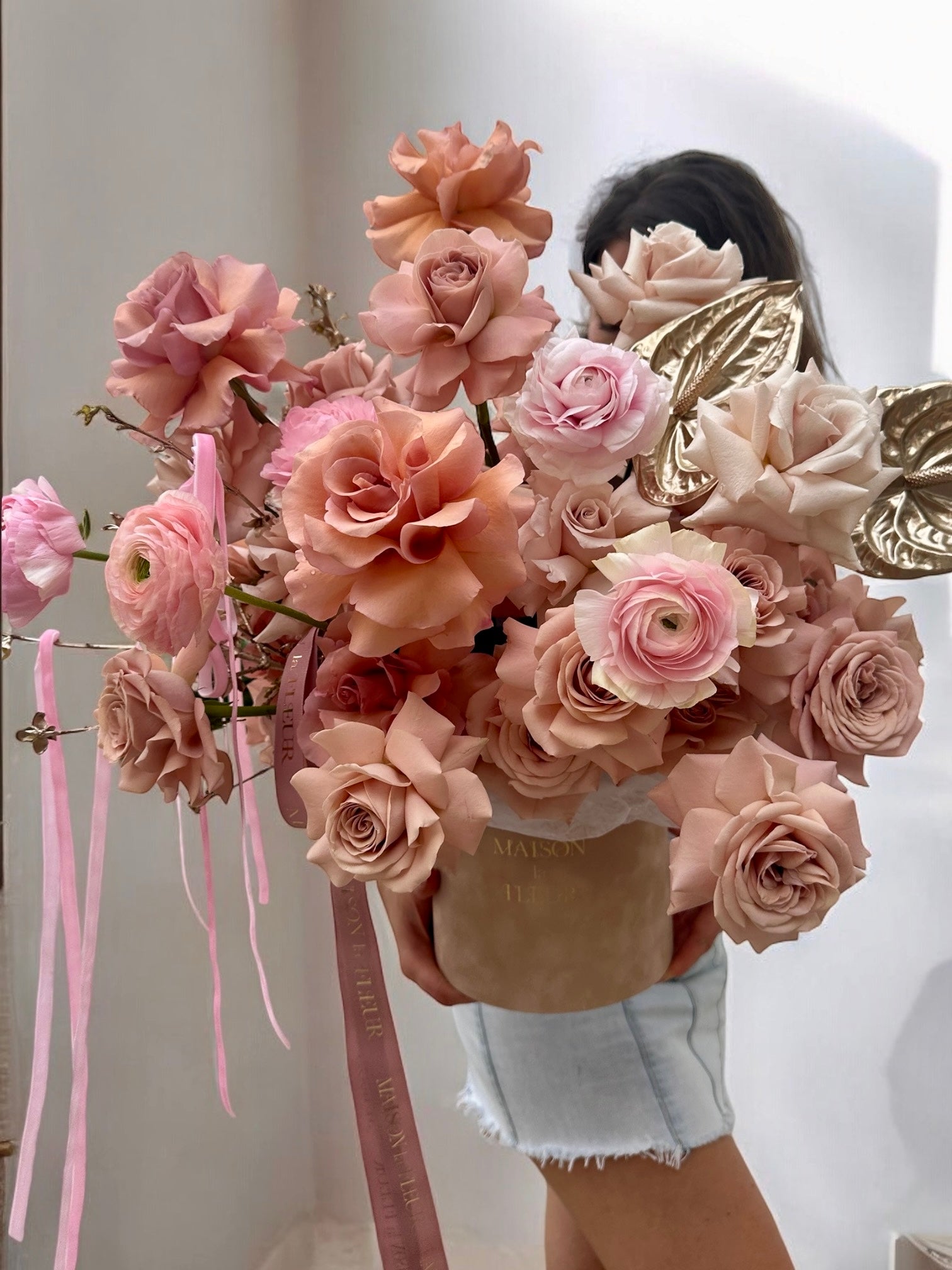 Nude seduction - Premium garden roses, anthurium, ranunculus - Maison la Fleur