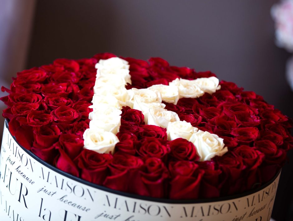 Personalized Edition - Extra large box with 100 roses - Maison la Fleur