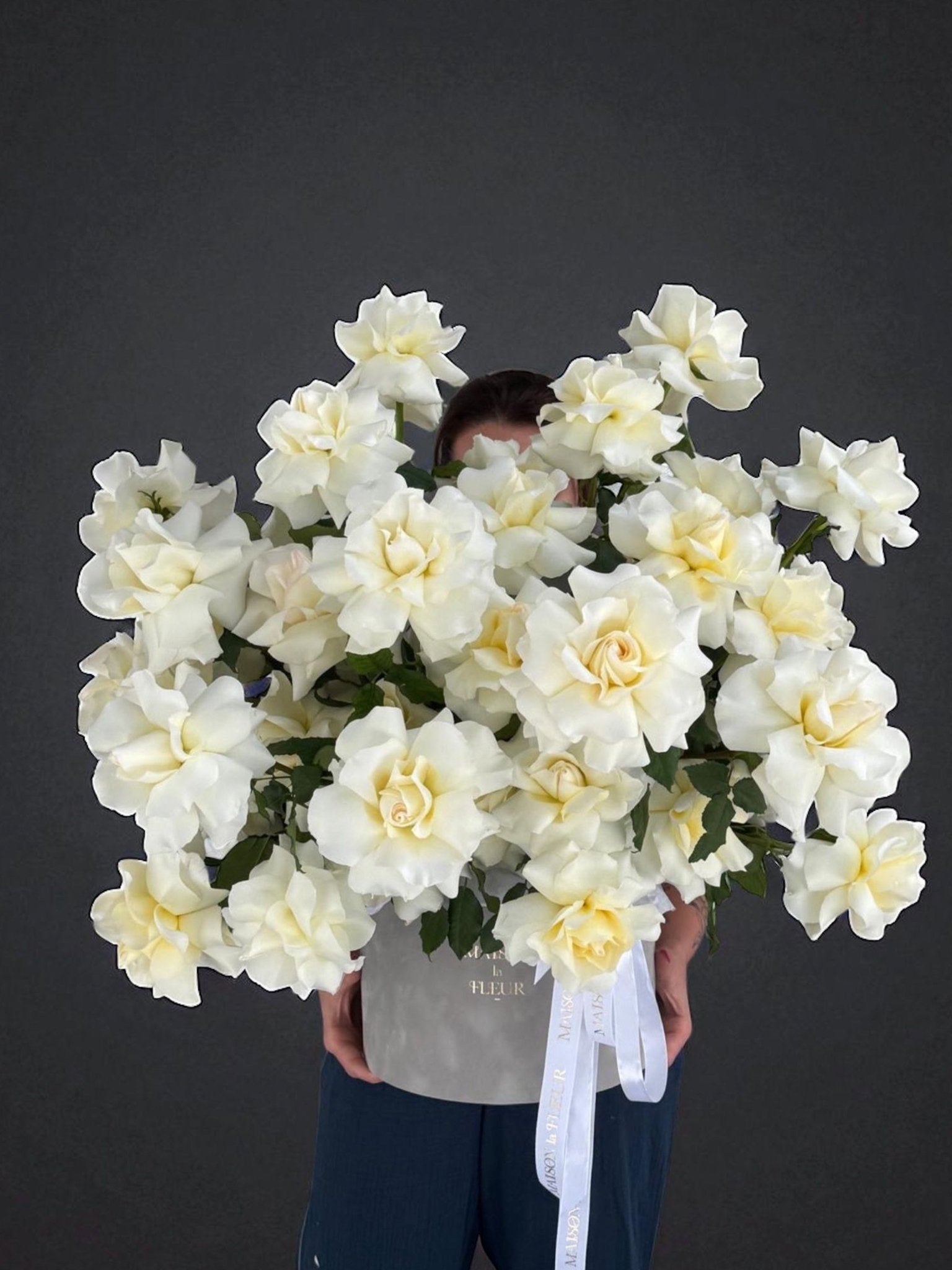 Pink Attraction - Premium 25 long stem roses hand opened with eucalyptus - Maison la Fleur