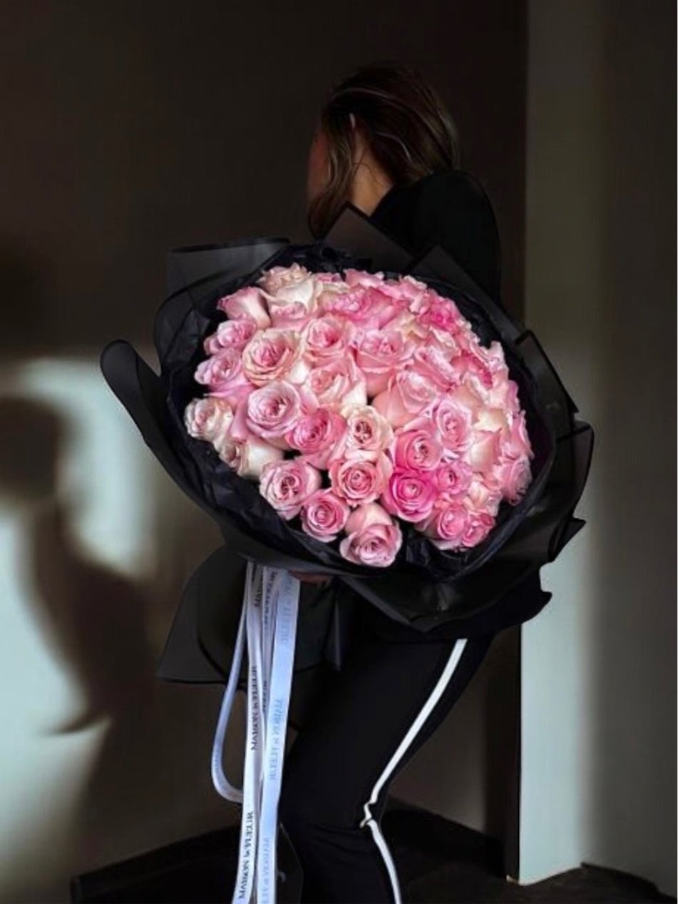 Pink Camo - Premium long stem pink roses - Maison la Fleur