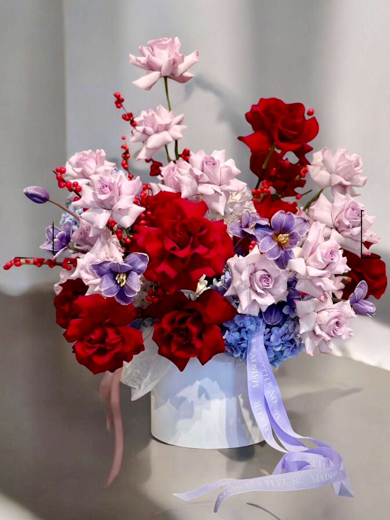 Royal Affair - Jumbo hydrangeas, Garden red roses, European carnation, European lisianthus - Maison la Fleur