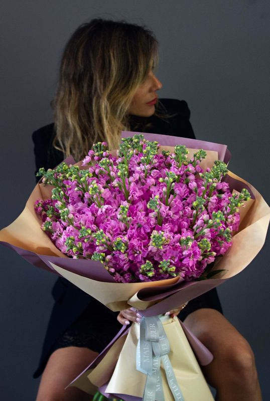 "Stock" On You! - Mono bouquet made out of stock flowers - Maison la Fleur