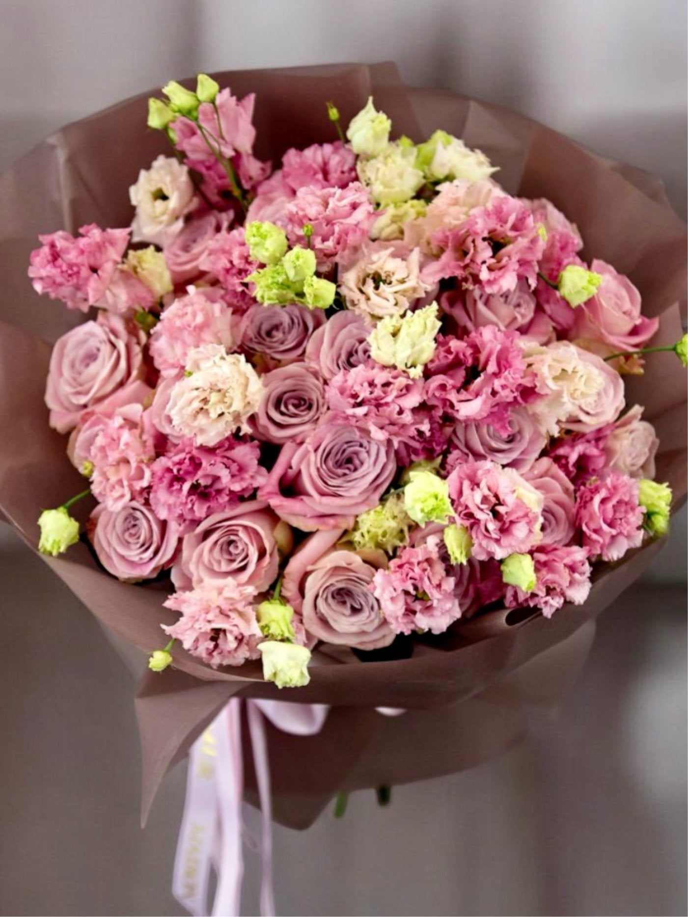 Sugar Rose - pink faith rose and European fluffy lisianthus - Maison la Fleur