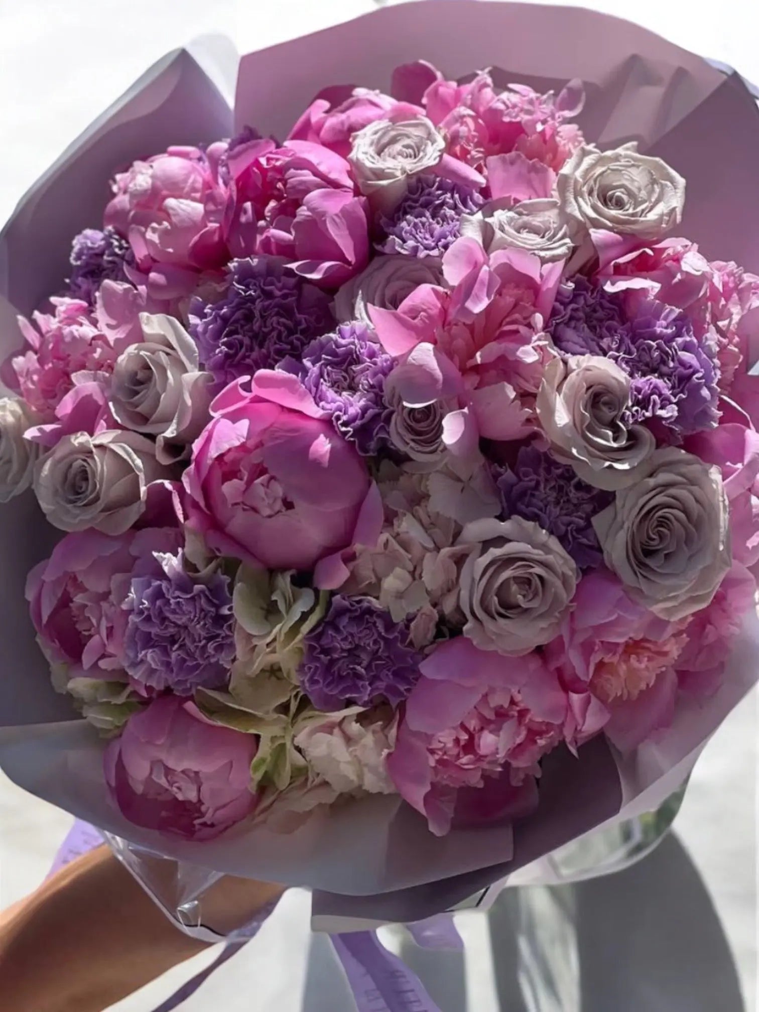 Eutopian Roses Summer Vibes - beautiful European peonies, Dutch hydrangea, long stem ...