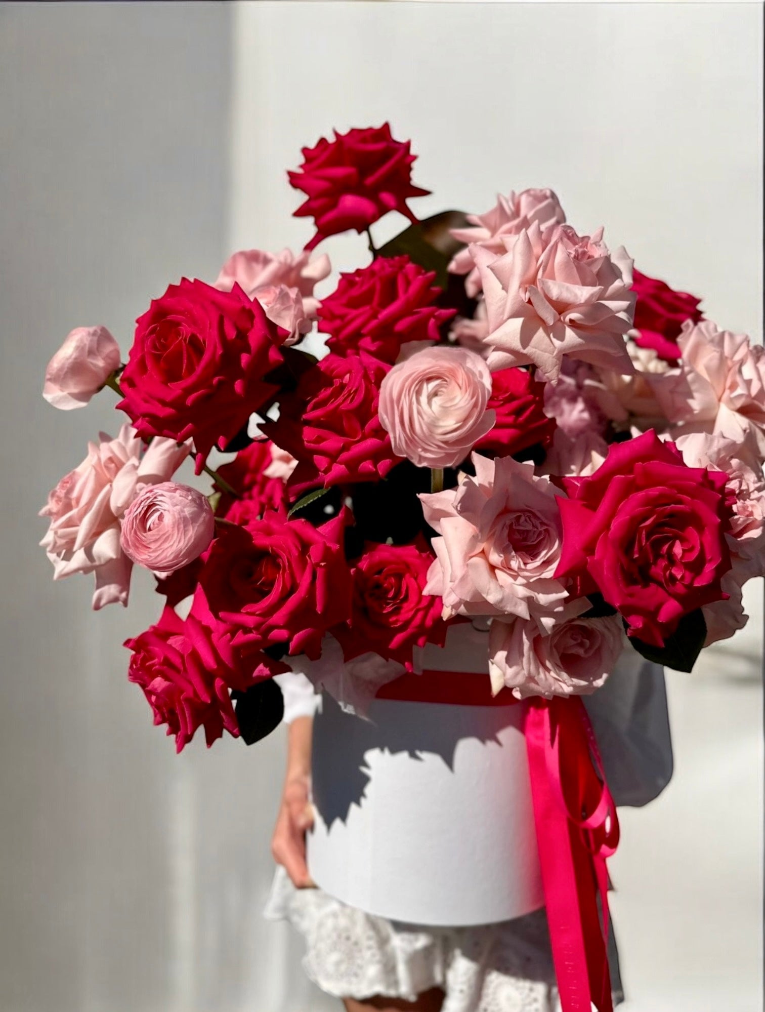 To the Moon and Back - Premium long stem roses, garden roses and Ranunculus - Maison la Fleur