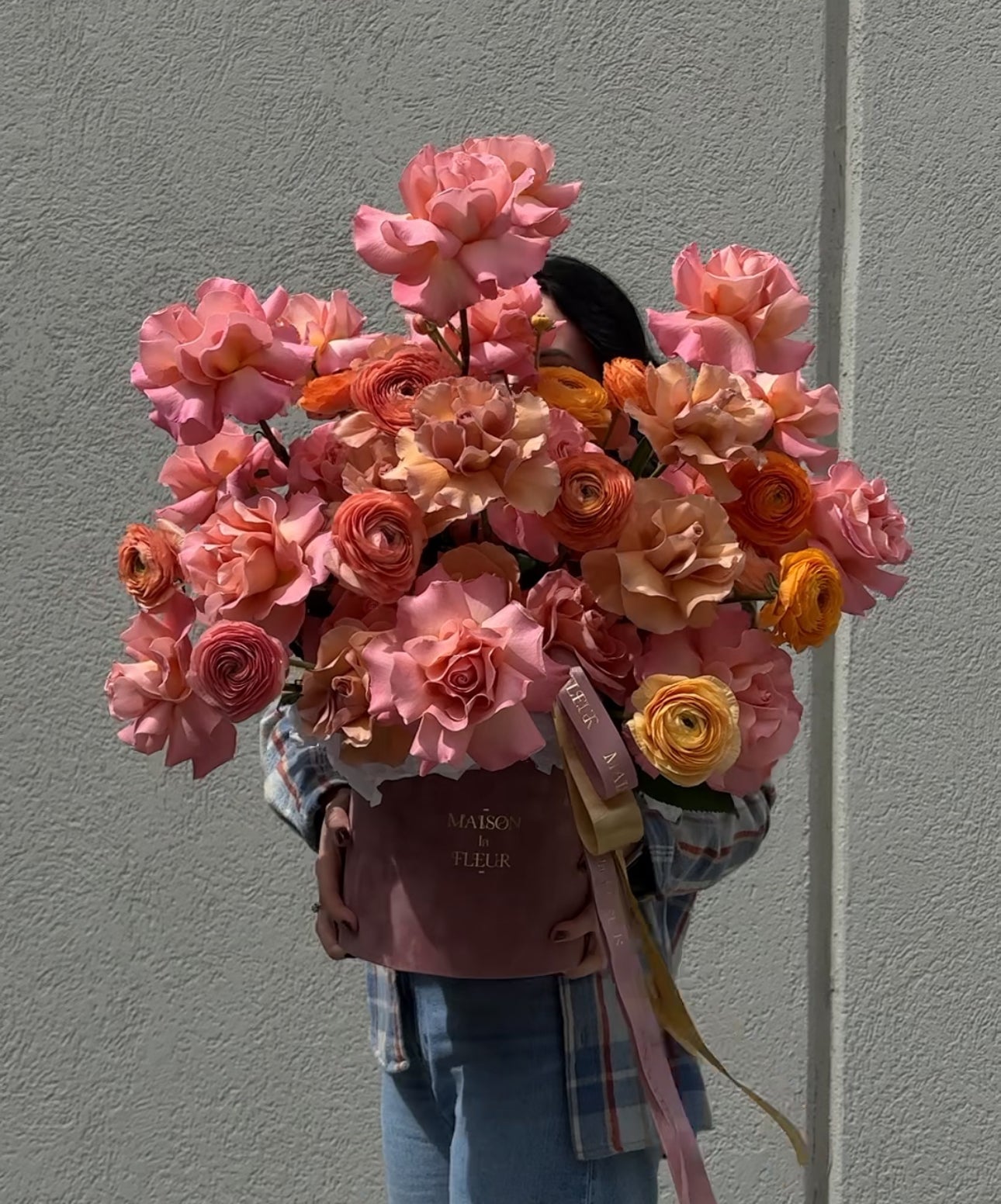 Tuscan Sun - Premium long stem roses and ranunculus - Maison la Fleur