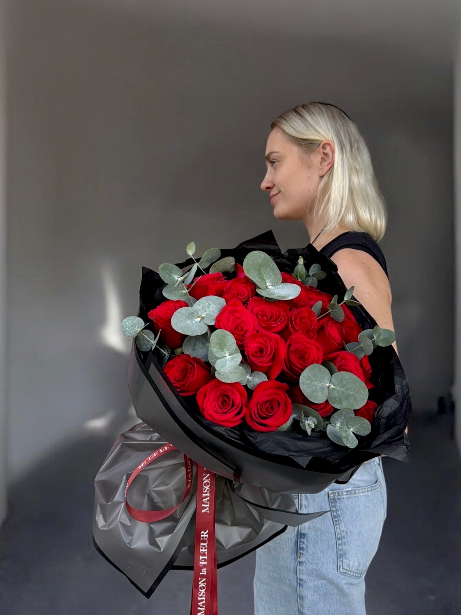 Two dozen premium red roses bouquet - Maison la Fleur