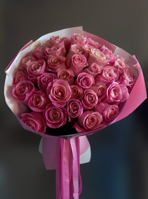 Better in Pink Roses - Maison la Fleur