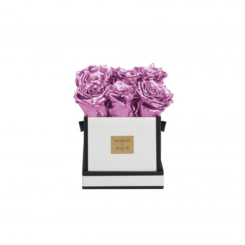 Flawless classics square box with a premium preserved roses - Maison la Fleur