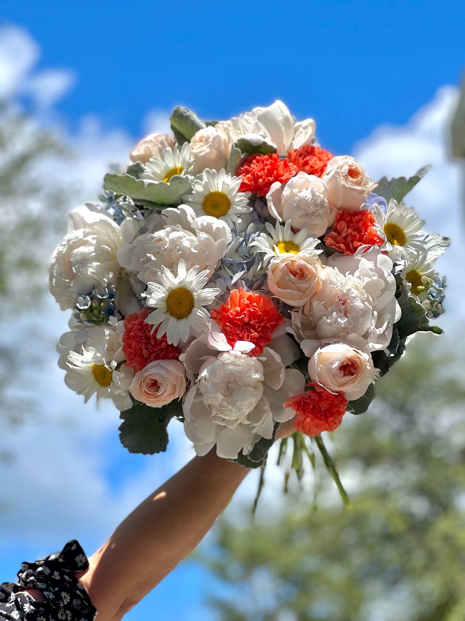 Sunshine Lover - Beautiful mix of David Austen garden roses, daisies, blush peonies, hydrangea, and dusty miller - Maison la Fleur