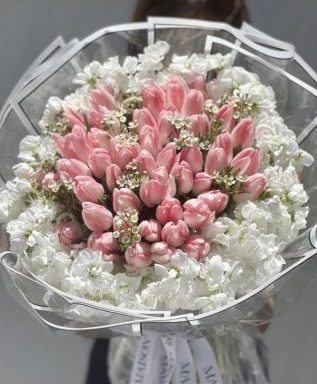 50 Dutch Pink Tulips Bouquet, Tulips, Baby - 50 Dutch tulips with stock - Maison la Fleur